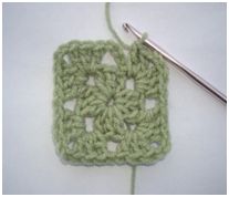 To end the second round, complete the corner (3 dc, ch2, 2 dc) and slip stitch to the beginning ch-3.